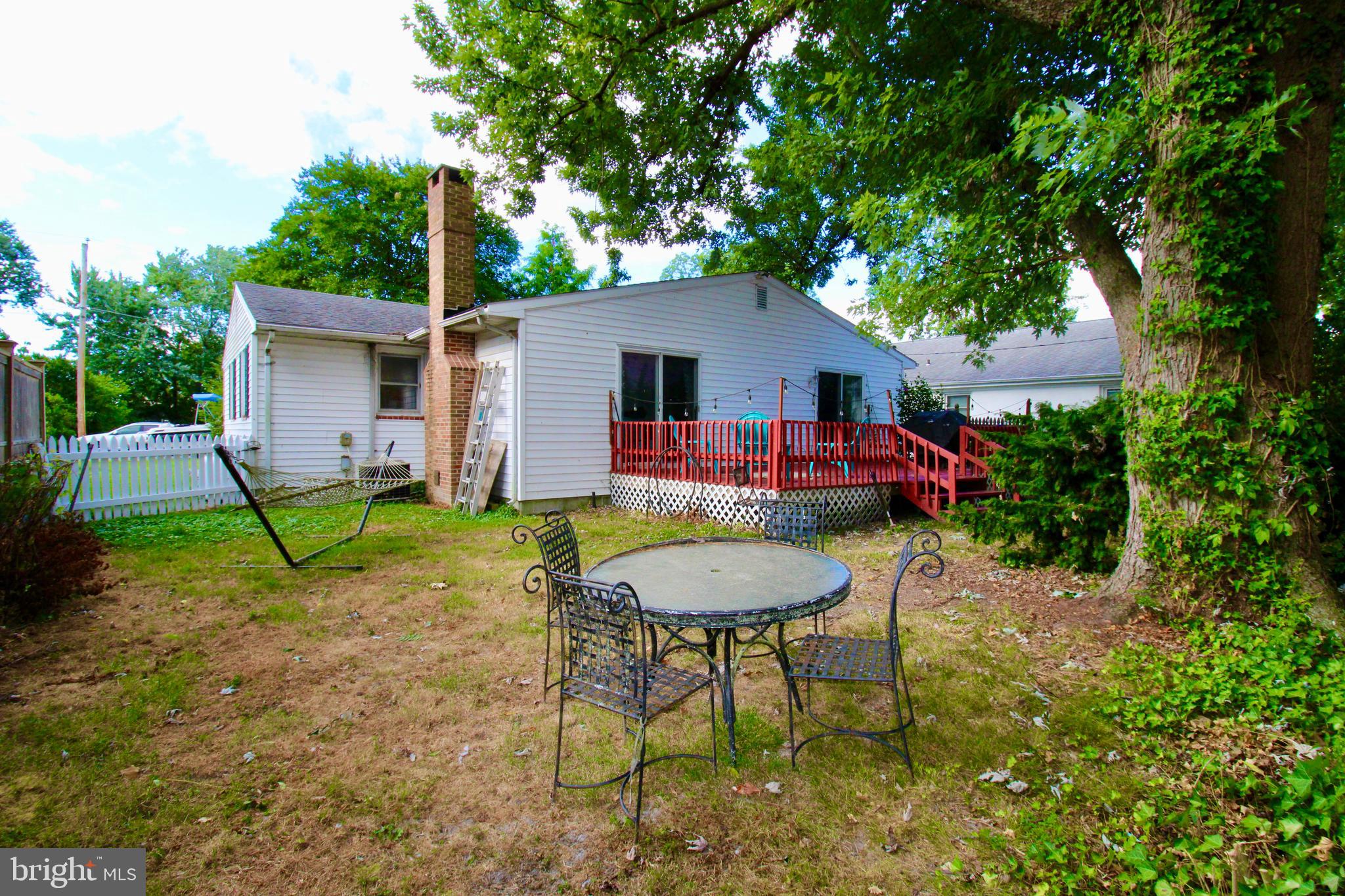 107 E MAPLE AVENUE