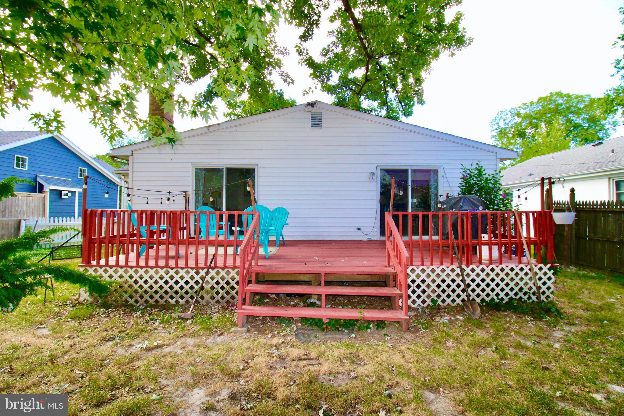 107 E MAPLE AVENUE