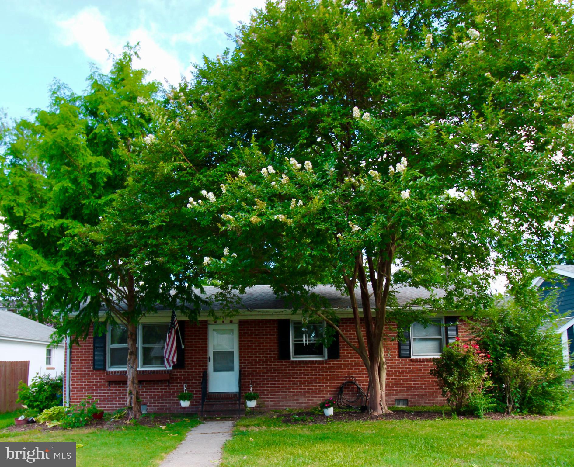 107 E MAPLE AVENUE