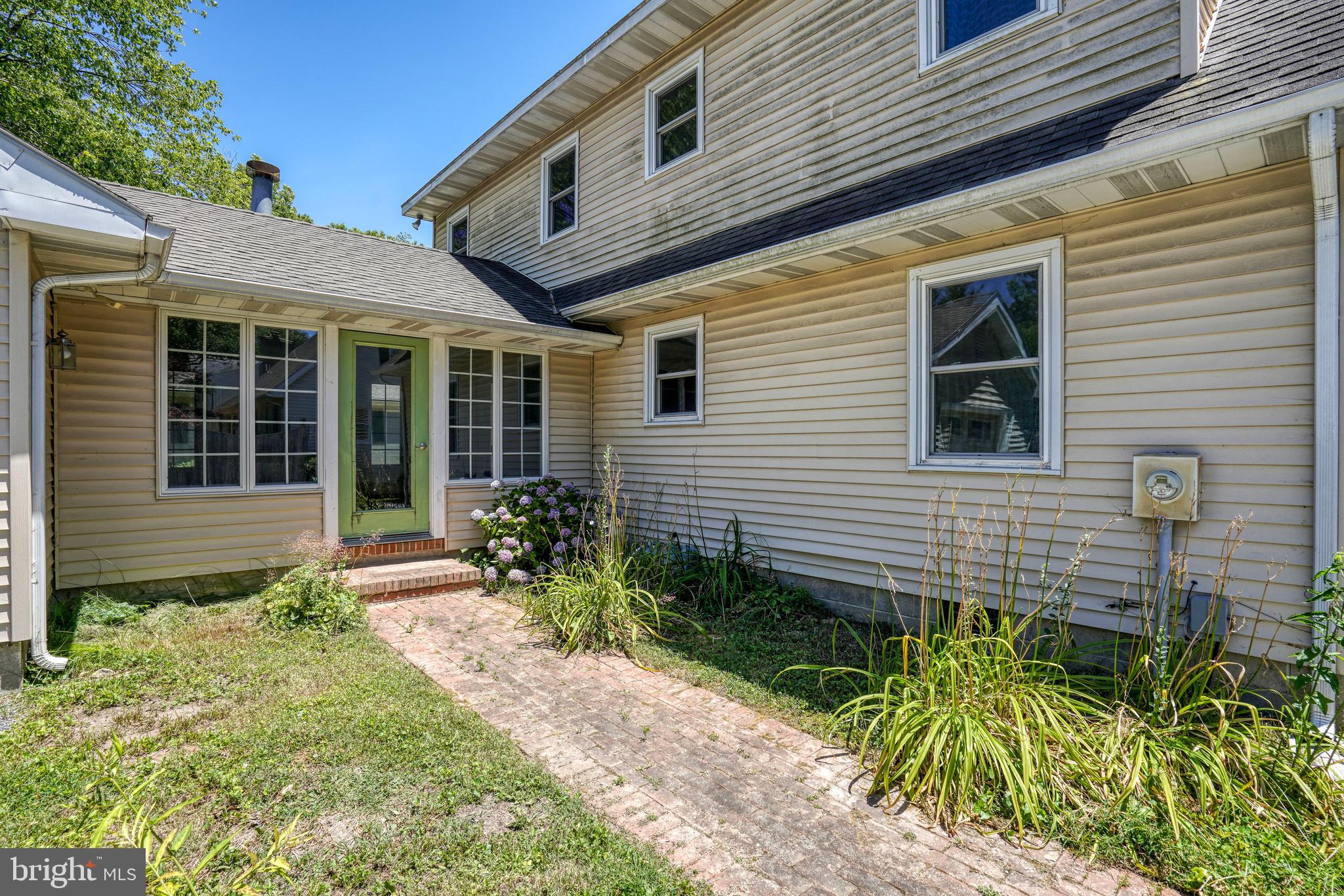 411 SEYMOUR AVENUE