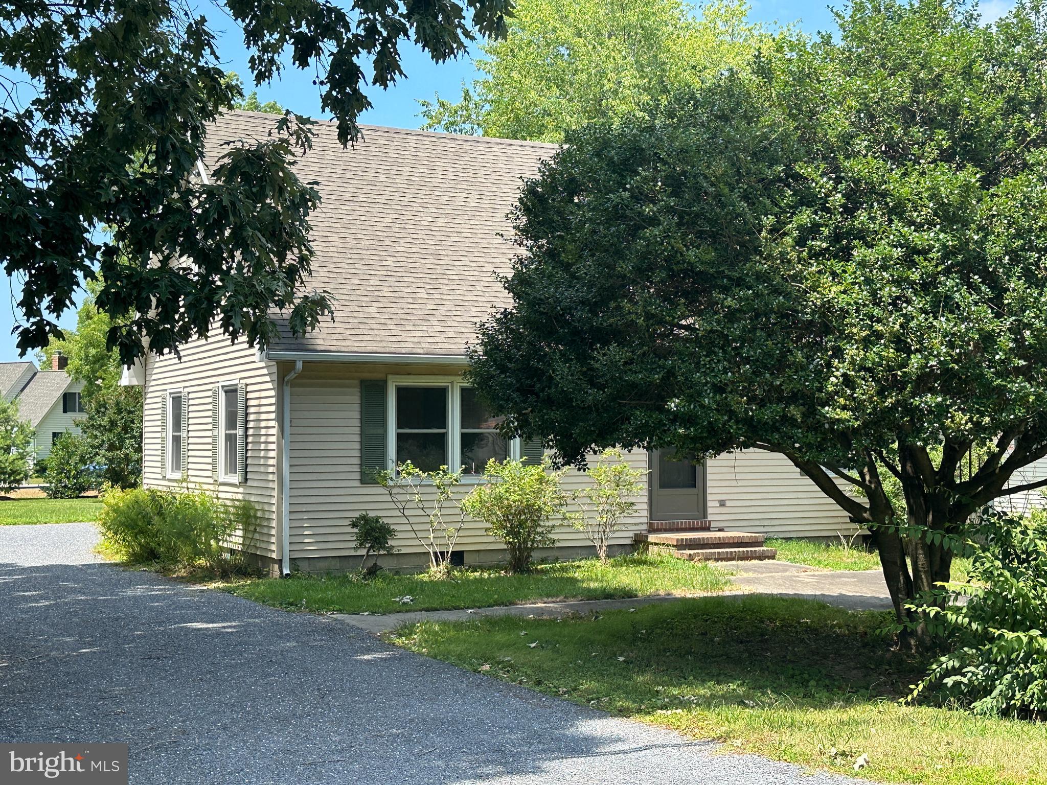 411 SEYMOUR AVENUE