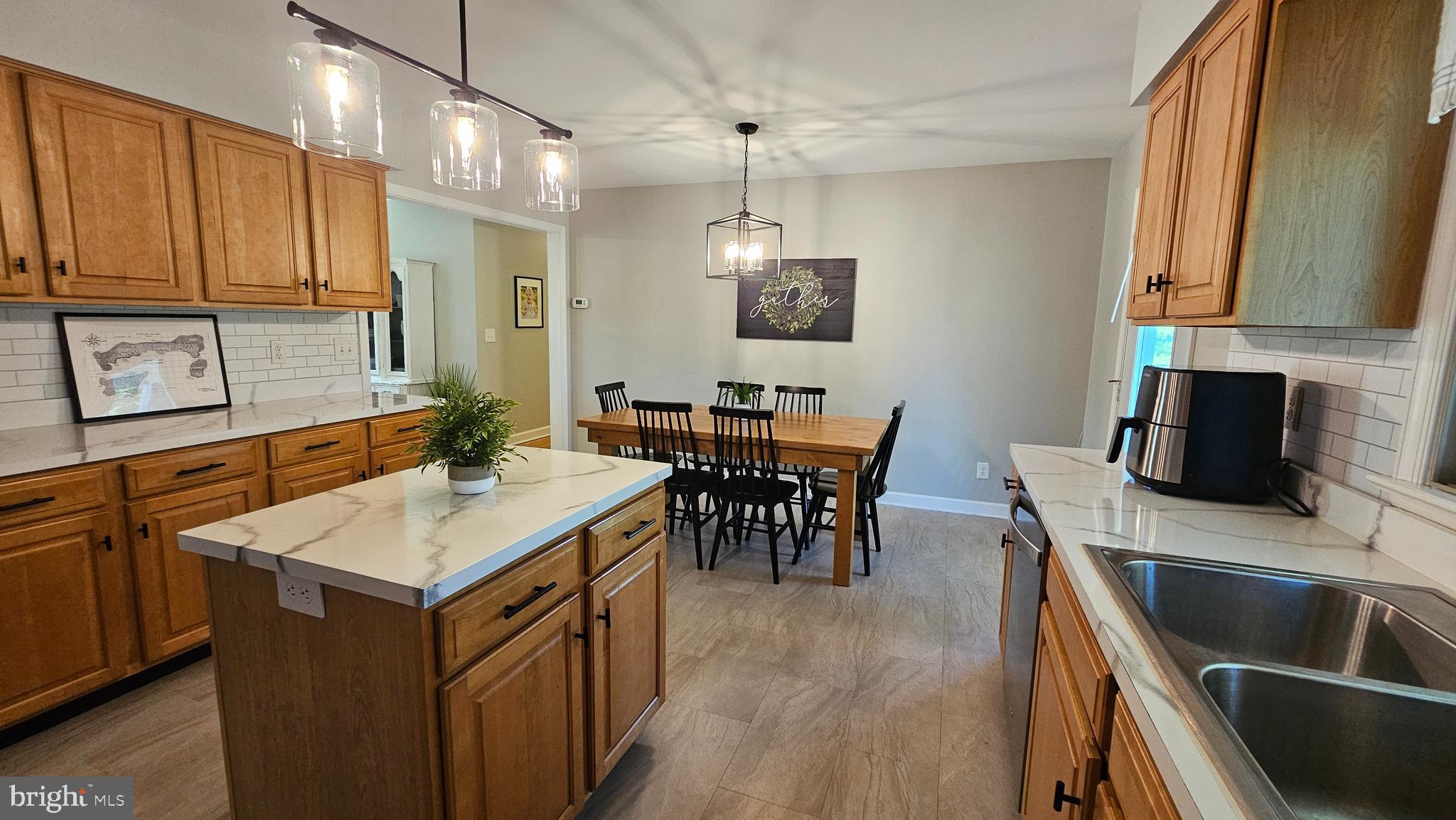 9175 FOX MEADOW LANE