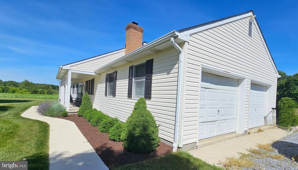 9175 FOX MEADOW LANE