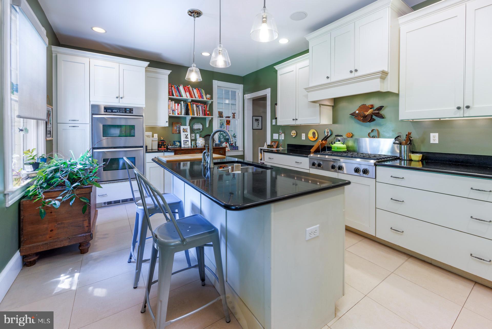 10 BROOKLETTS AVENUE