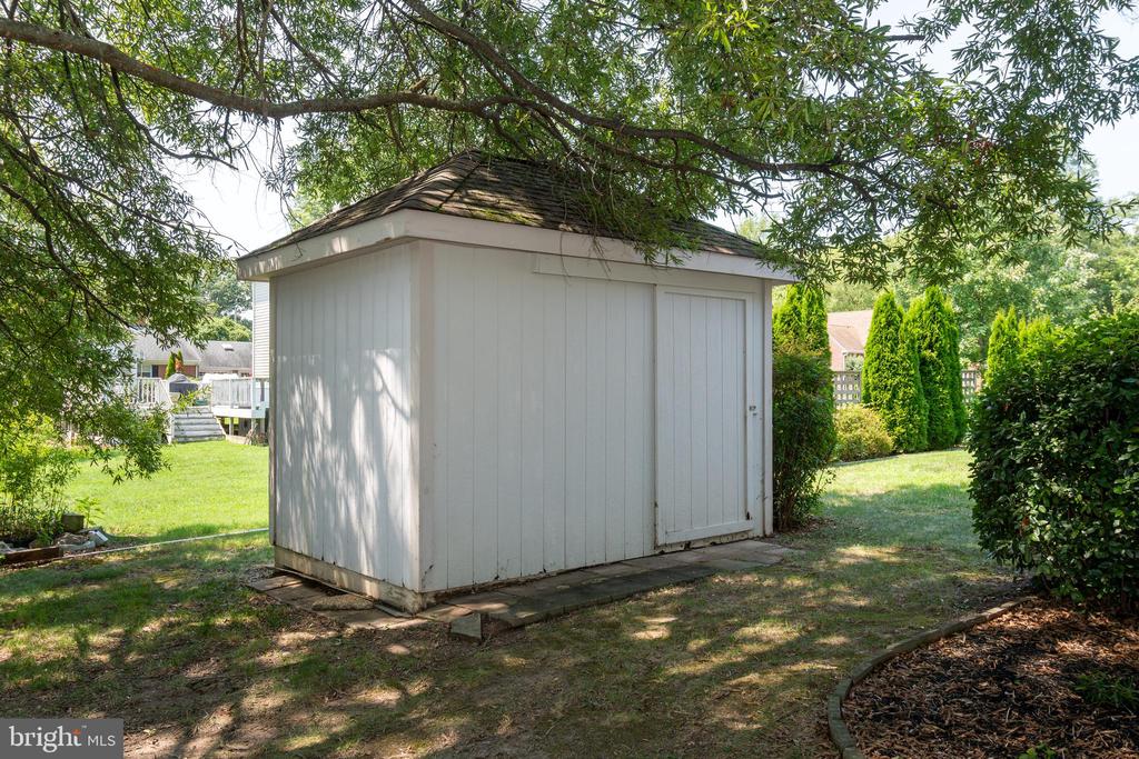 306 MAPLE AVENUE