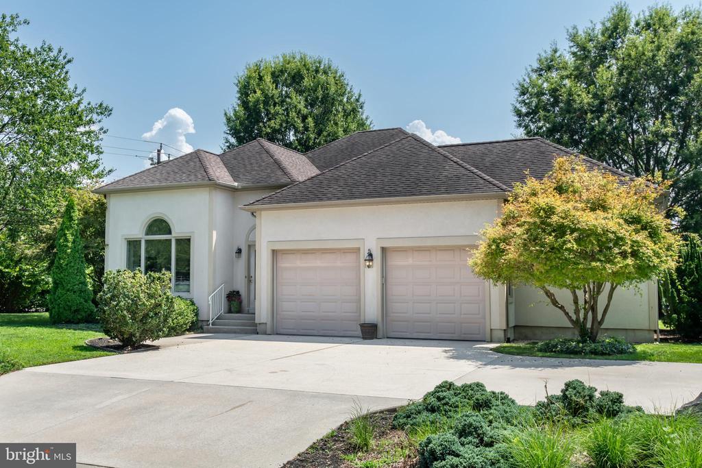 306 MAPLE AVENUE