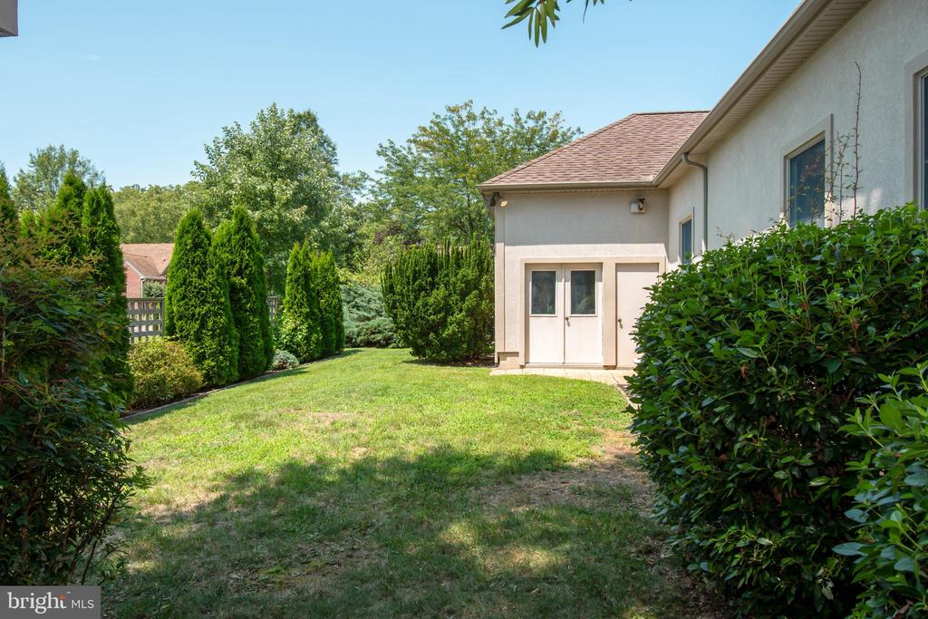 306 MAPLE AVENUE