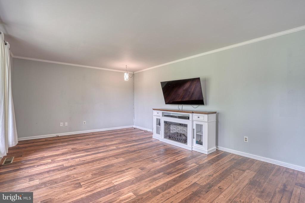 32670 DISCOVERY DRIVE