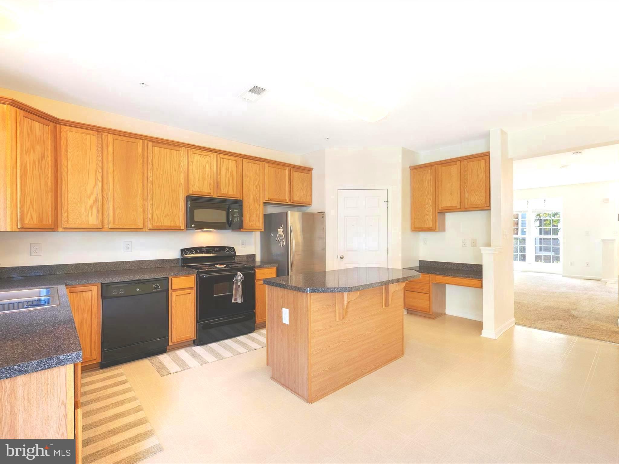 300 DIXON STREET 504