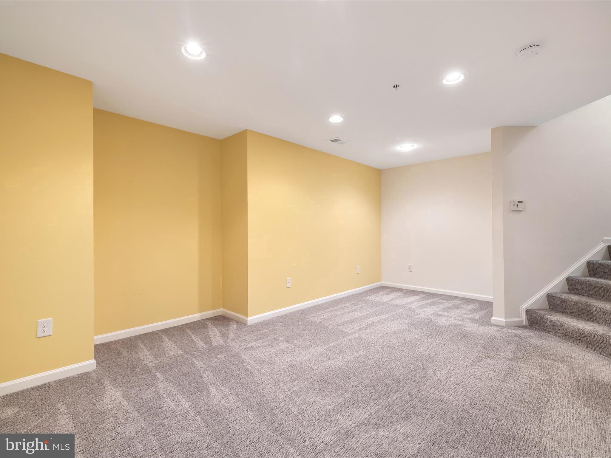 300 DIXON STREET 504
