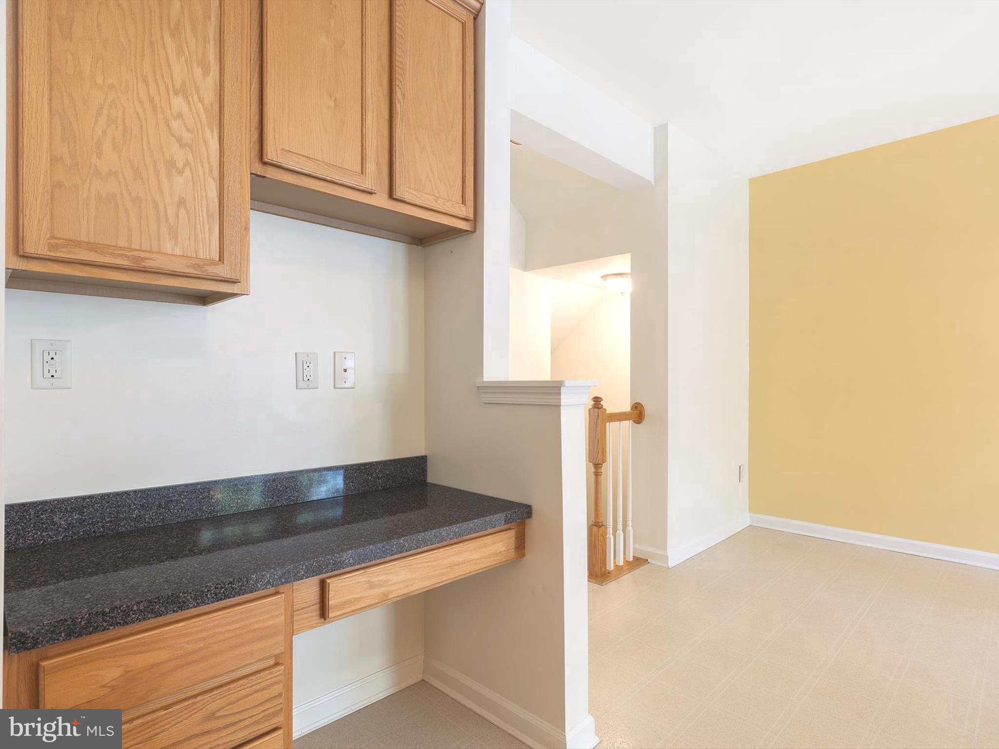 300 DIXON STREET 504