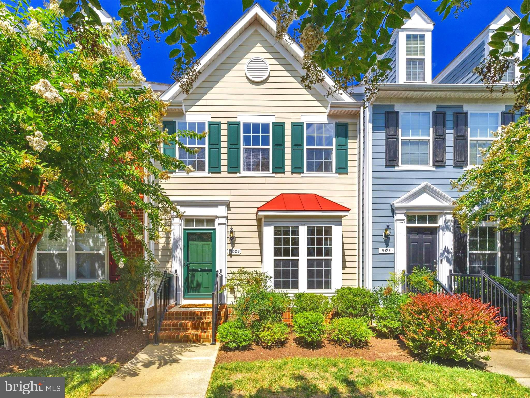 300 DIXON STREET 504