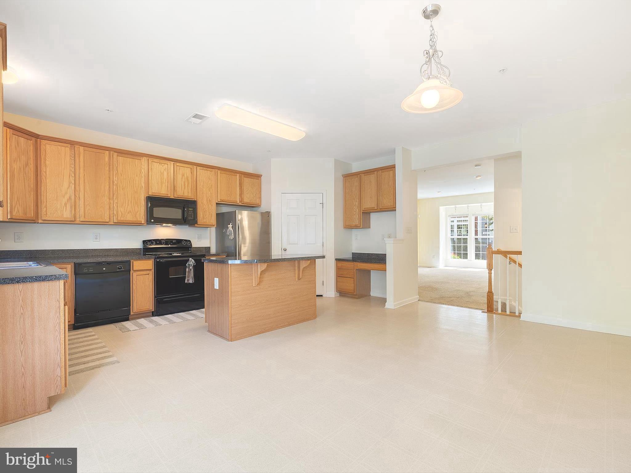 300 DIXON STREET 504