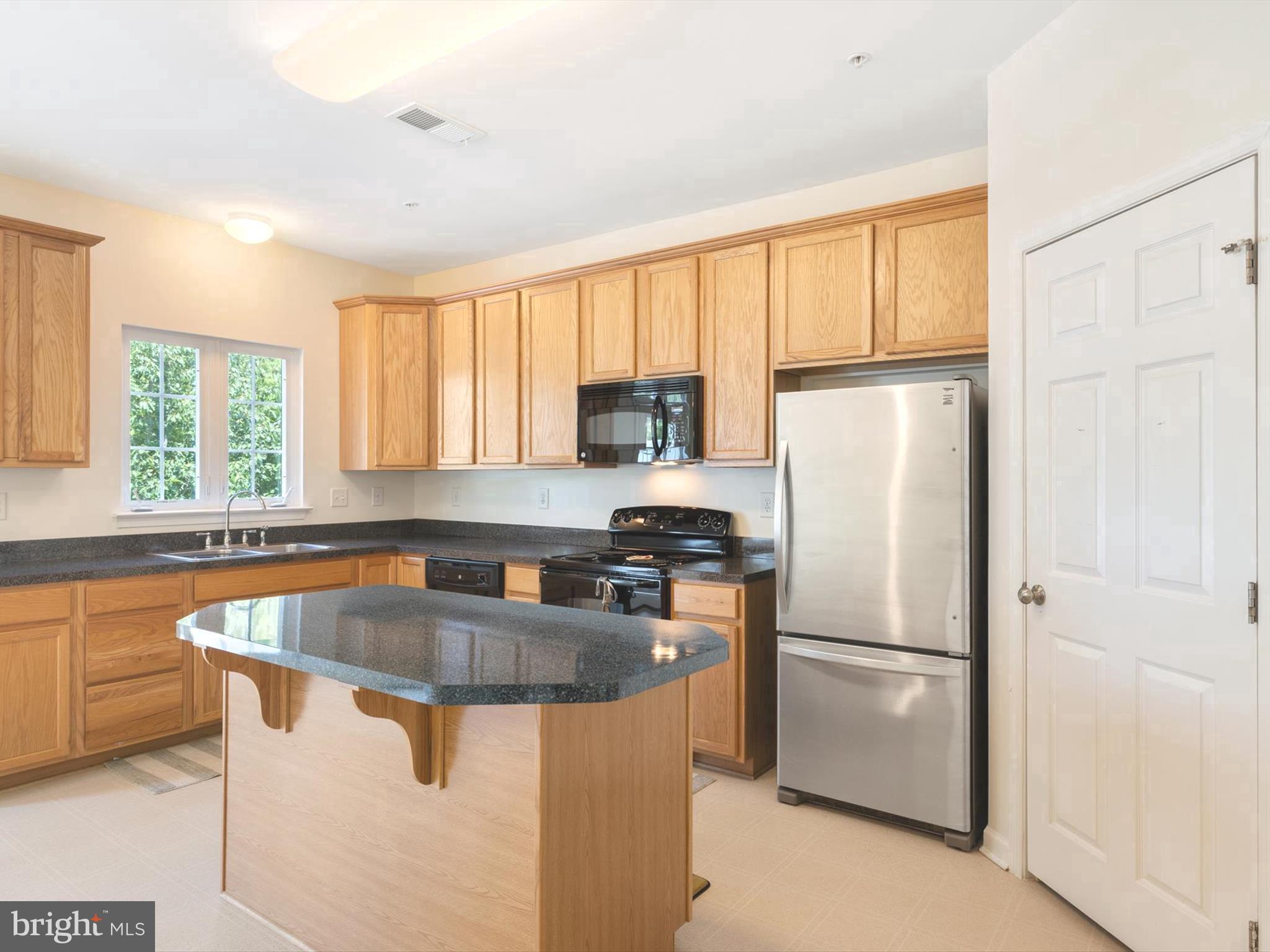 300 DIXON STREET 504