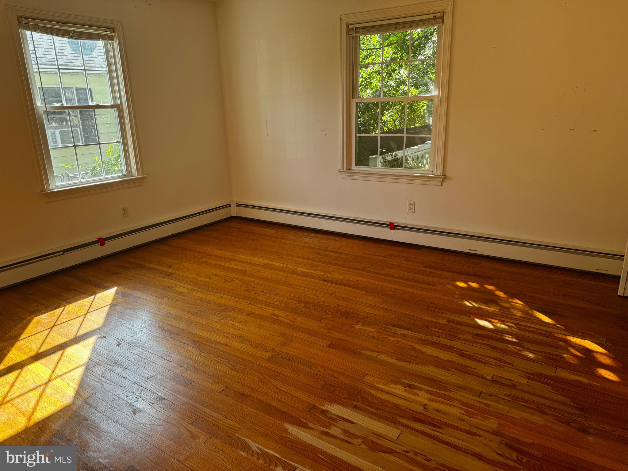 702 ELIZABETH STREET