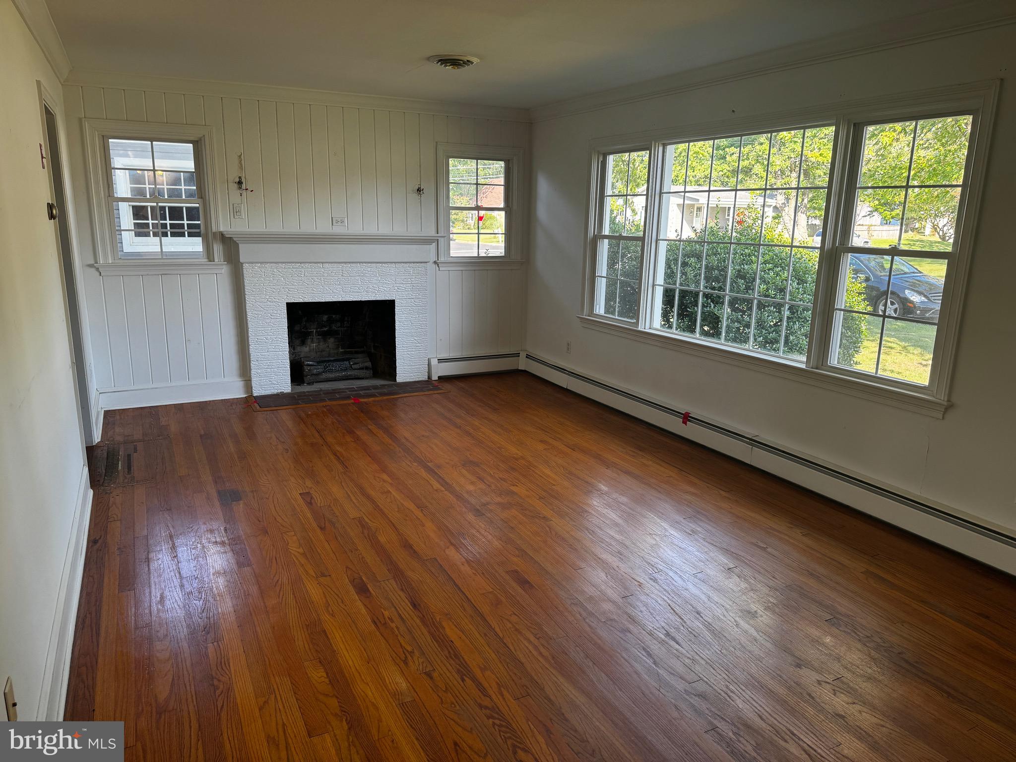 702 ELIZABETH STREET