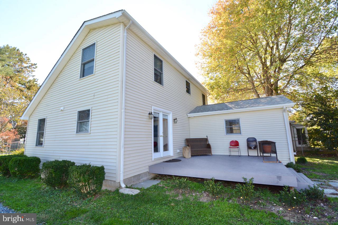 5674 POPLAR LANE
