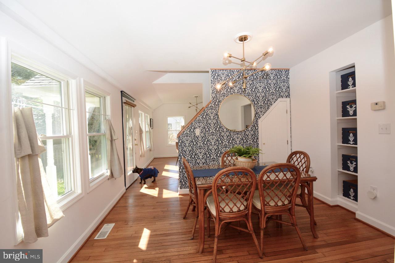 5674 POPLAR LANE
