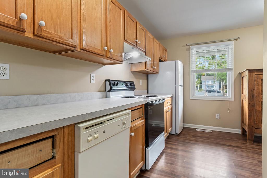 7 N AURORA STREET ABCDE