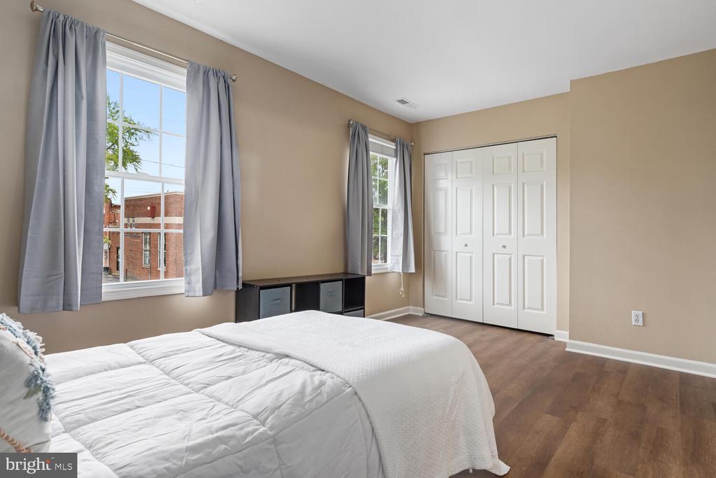 7 N AURORA STREET ABCDE