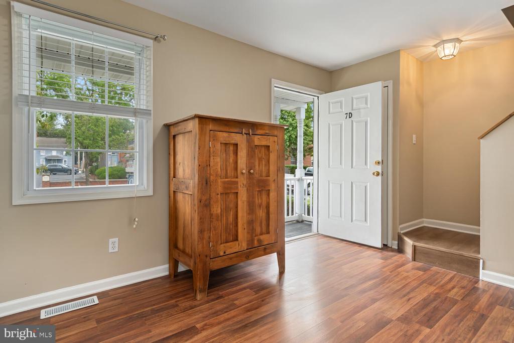 7 N AURORA STREET ABCDE