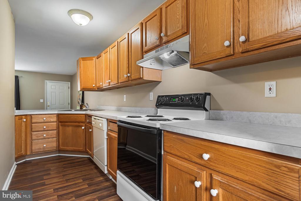 7 N AURORA STREET ABCDE