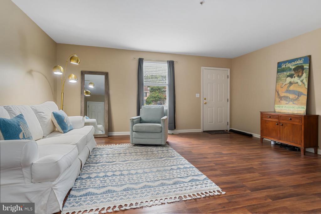 7 N AURORA STREET ABCDE