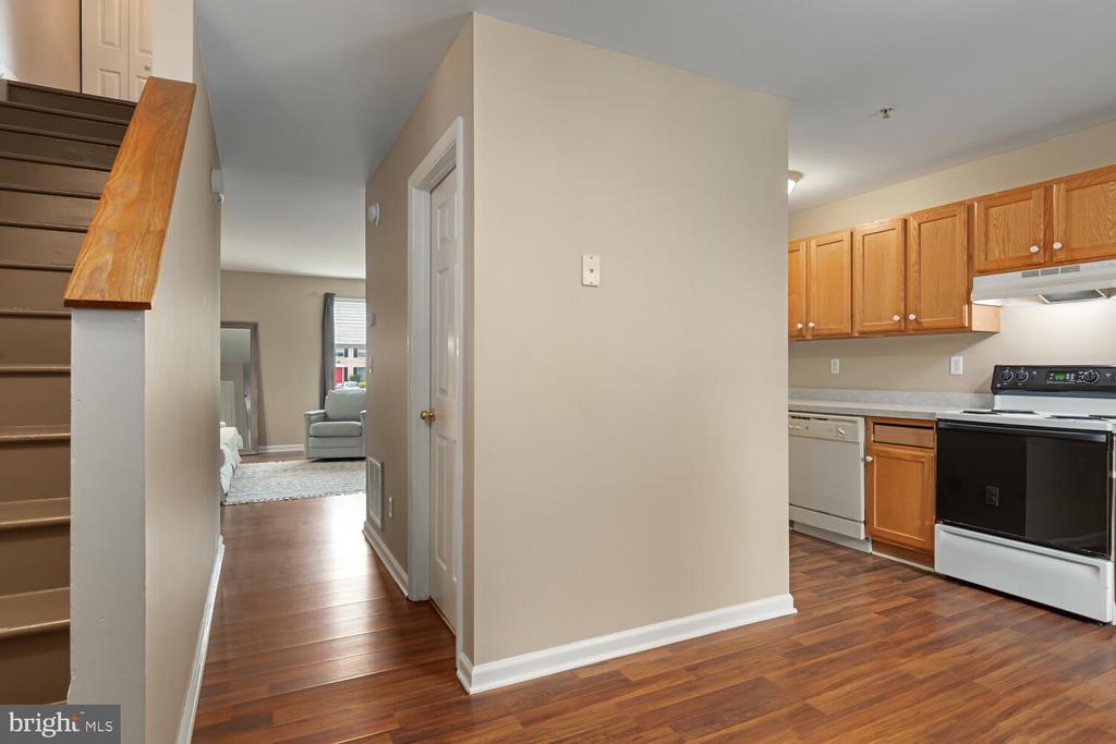 7 N AURORA STREET ABCDE