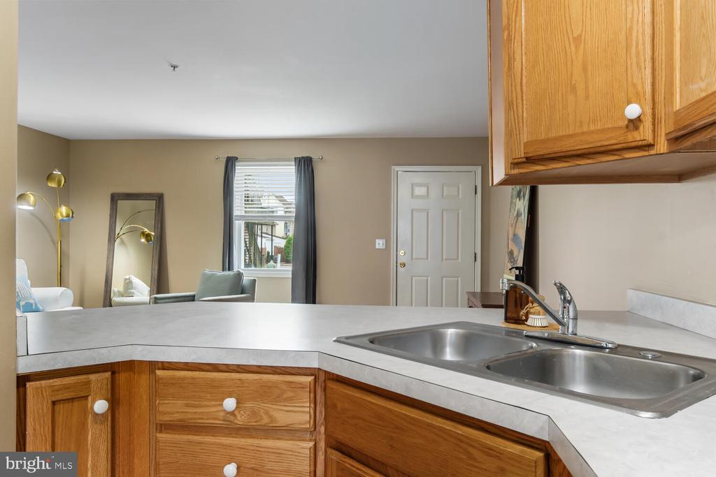 7 N AURORA STREET ABCDE