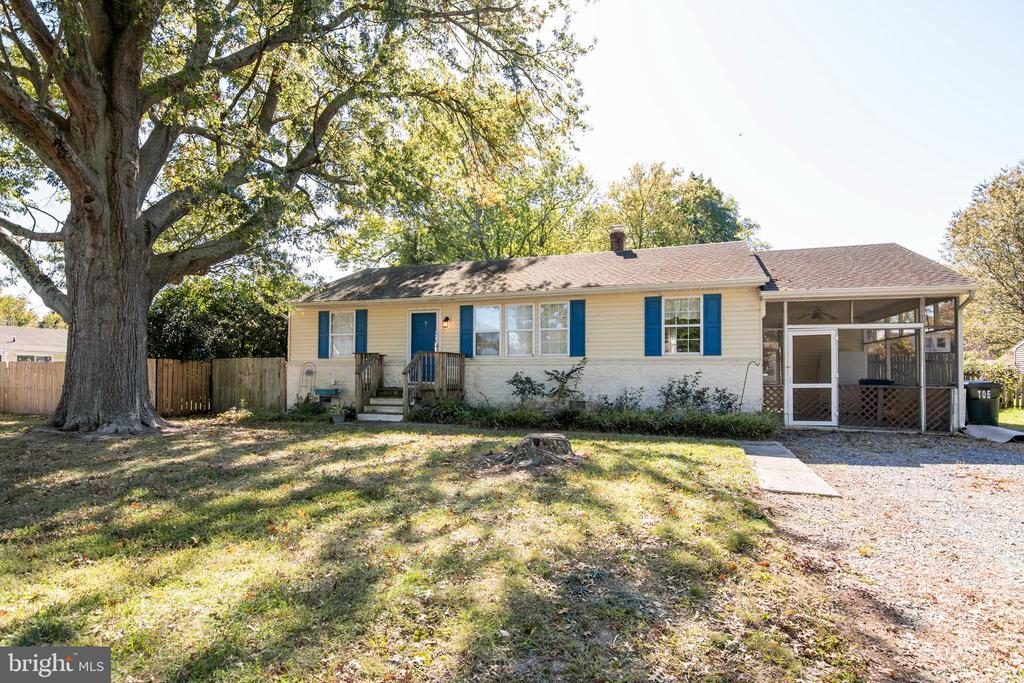 10 WILLIS AVENUE