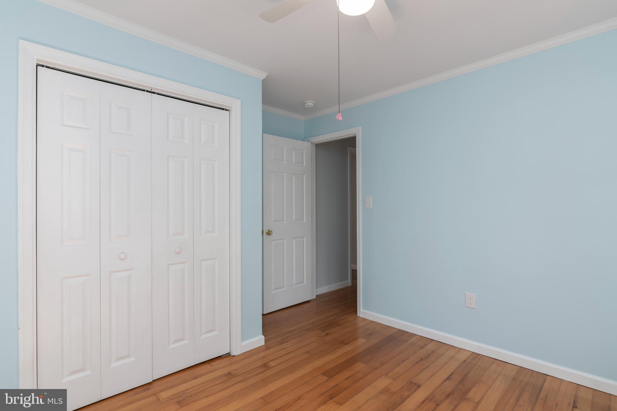 10 WILLIS AVENUE