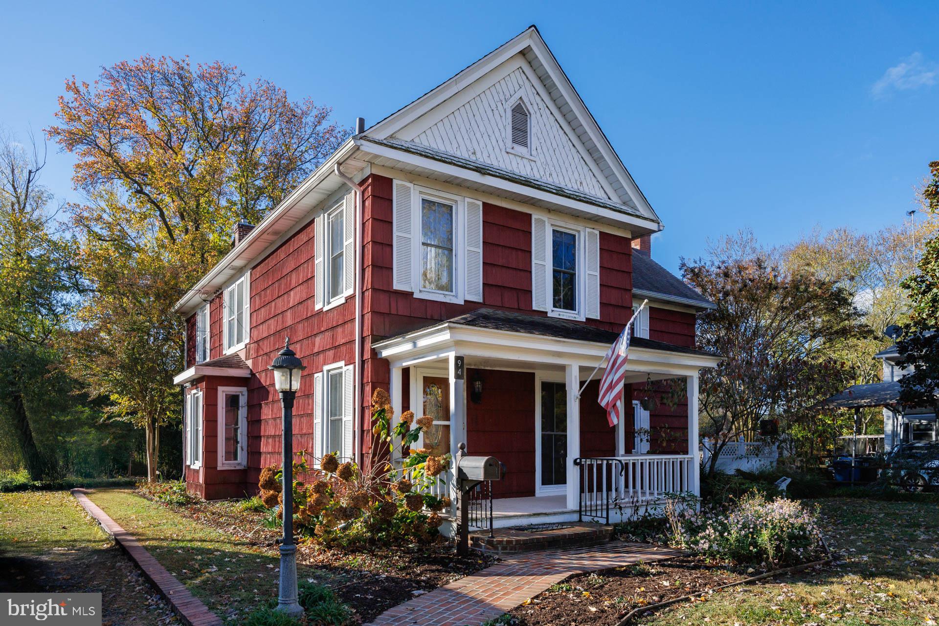 94 W EARLE AVENUE