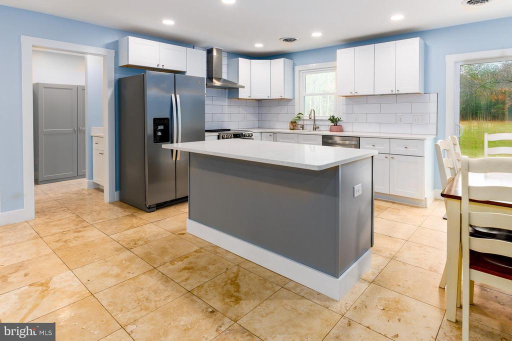 9072 NEW ROAD