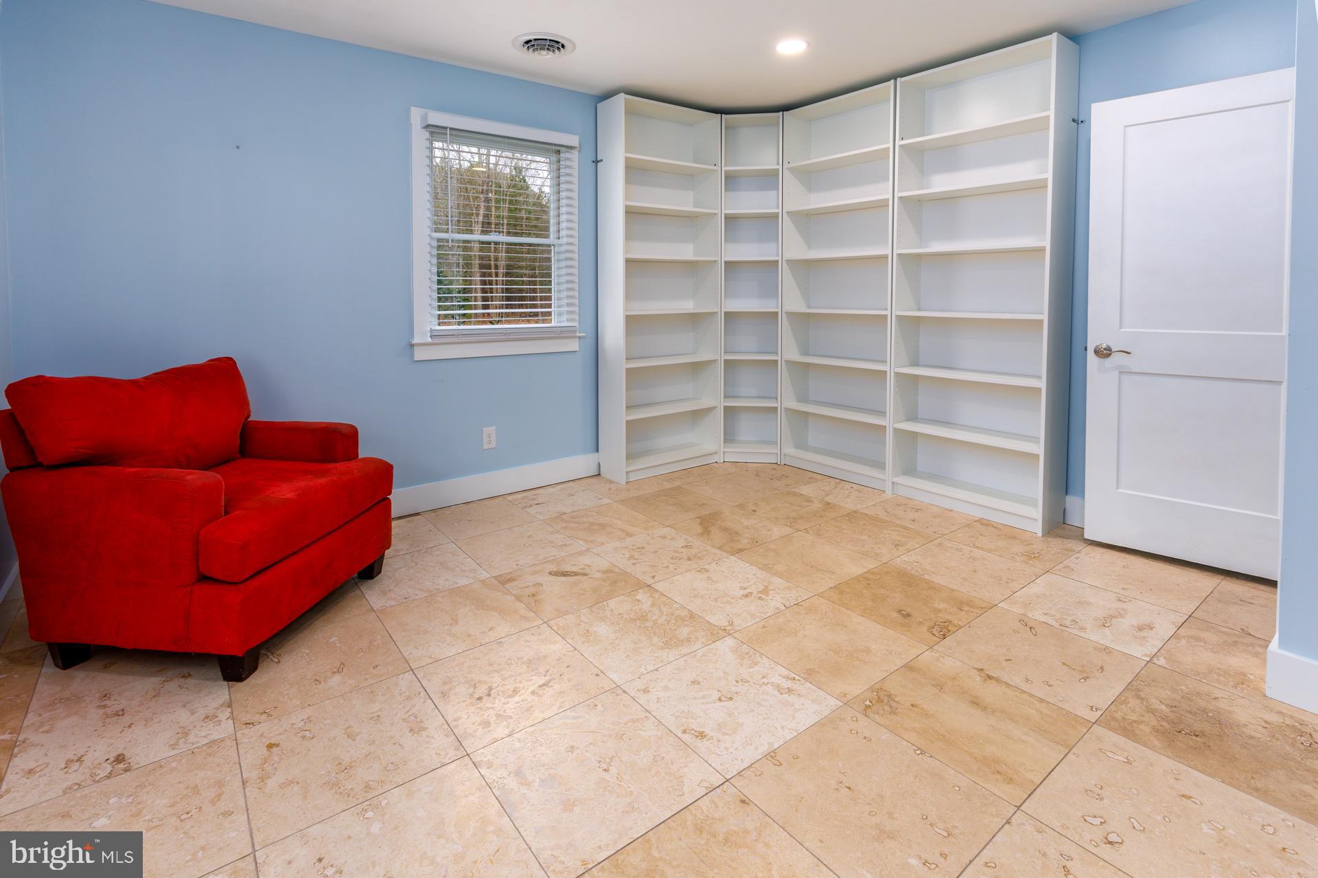 9072 NEW ROAD