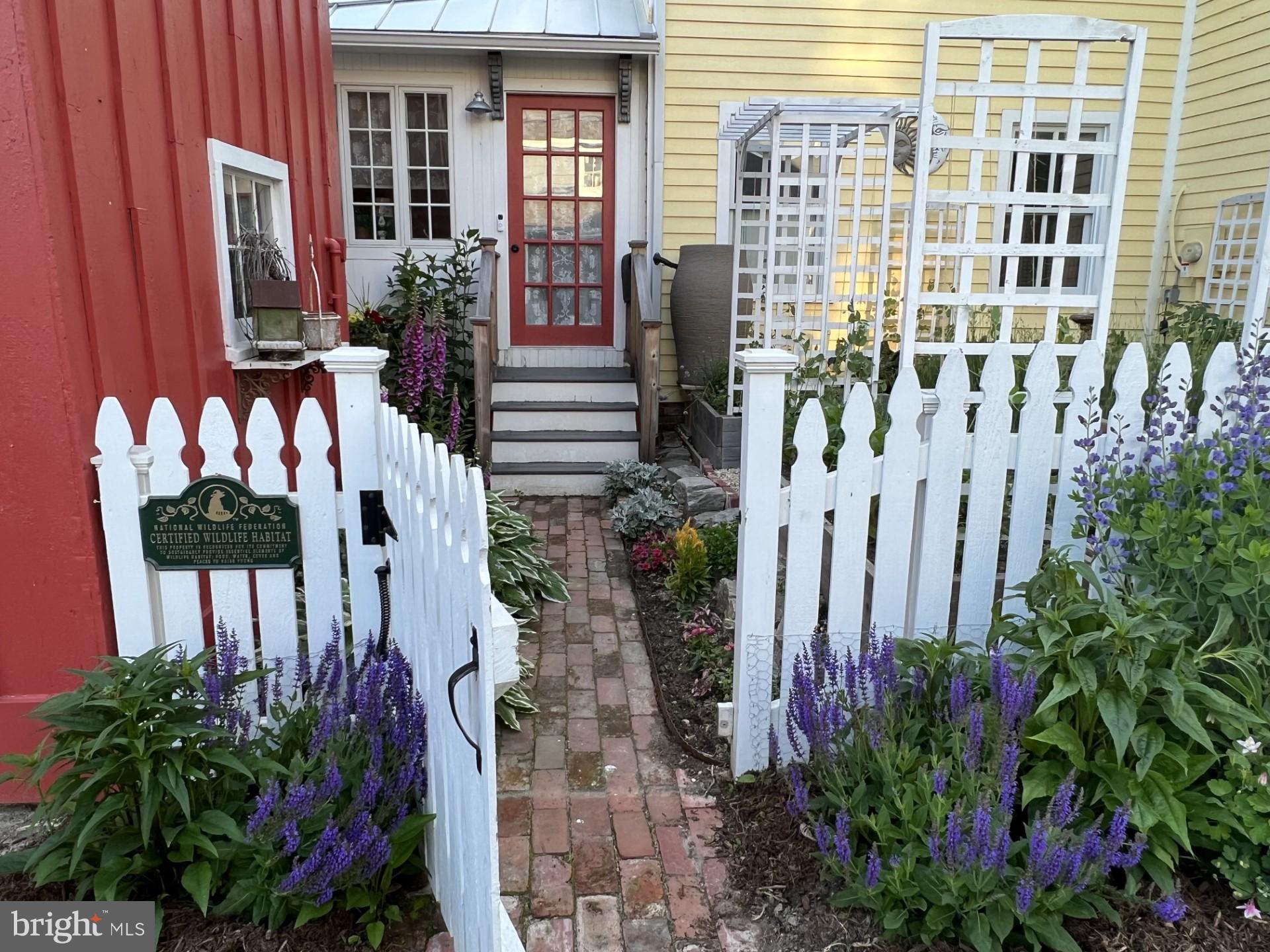 524 GOLDSBOROUGH STREET