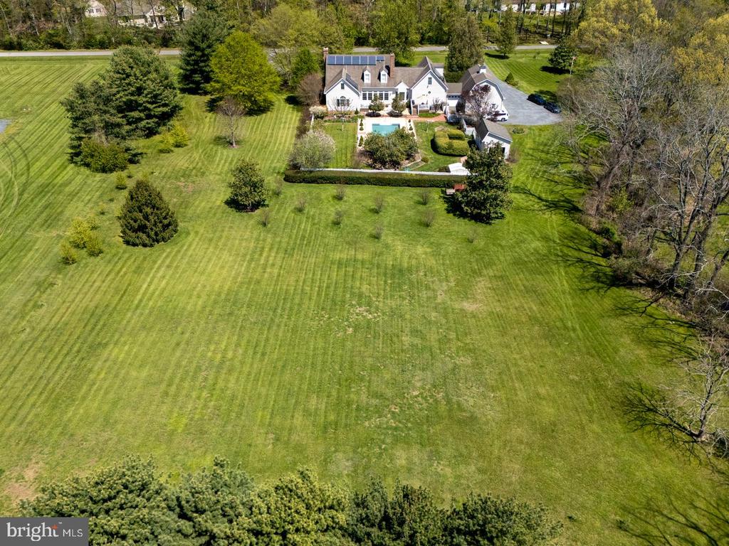 7224 CALVES ACRE LANE