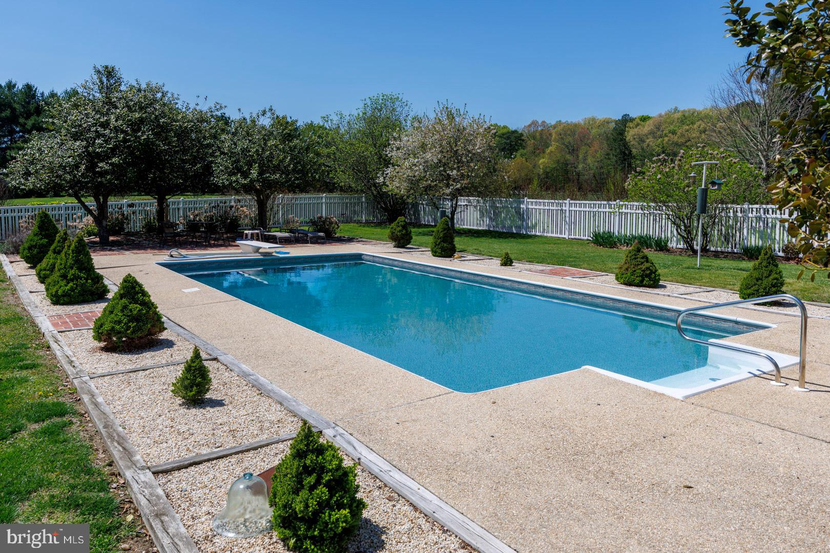 7224 CALVES ACRE LANE