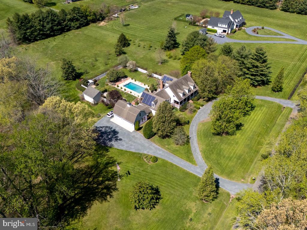 7224 CALVES ACRE LANE