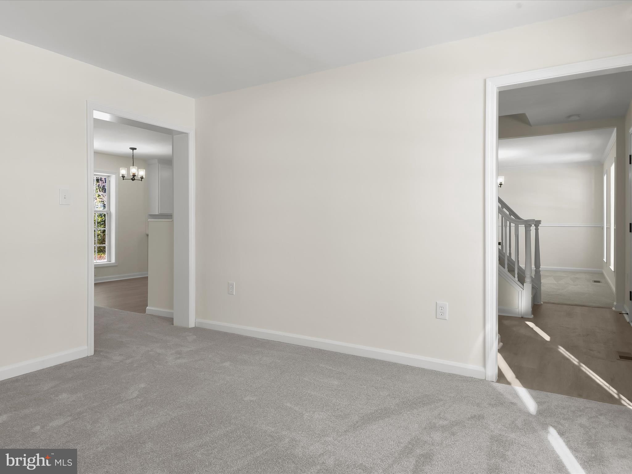 8252 LINCOLN COURT