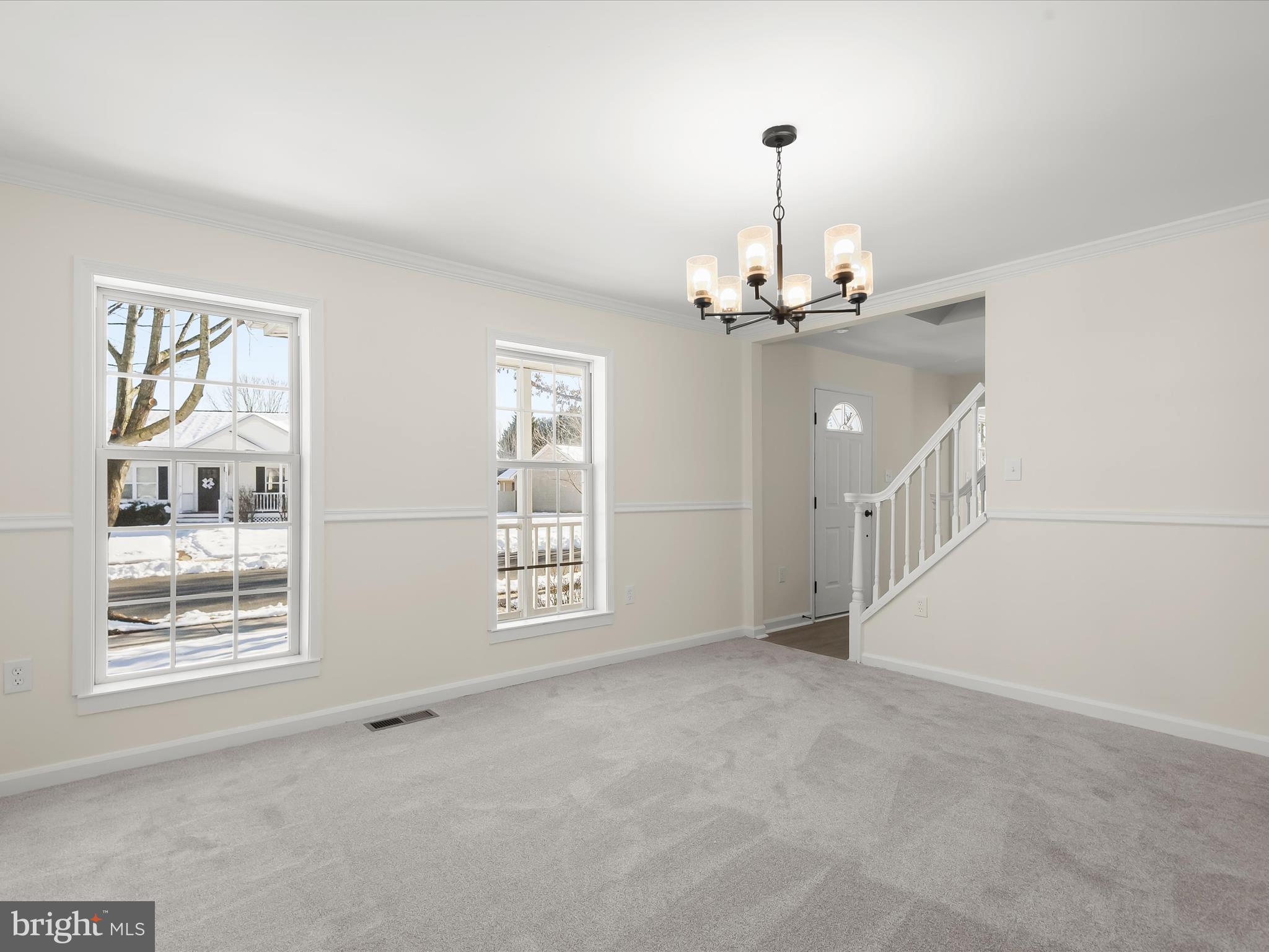 8252 LINCOLN COURT