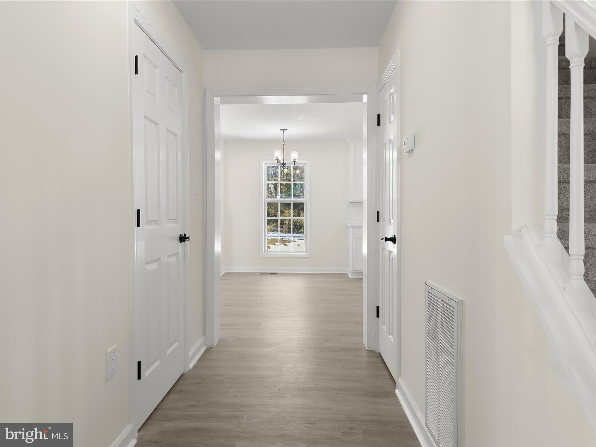 8252 LINCOLN COURT