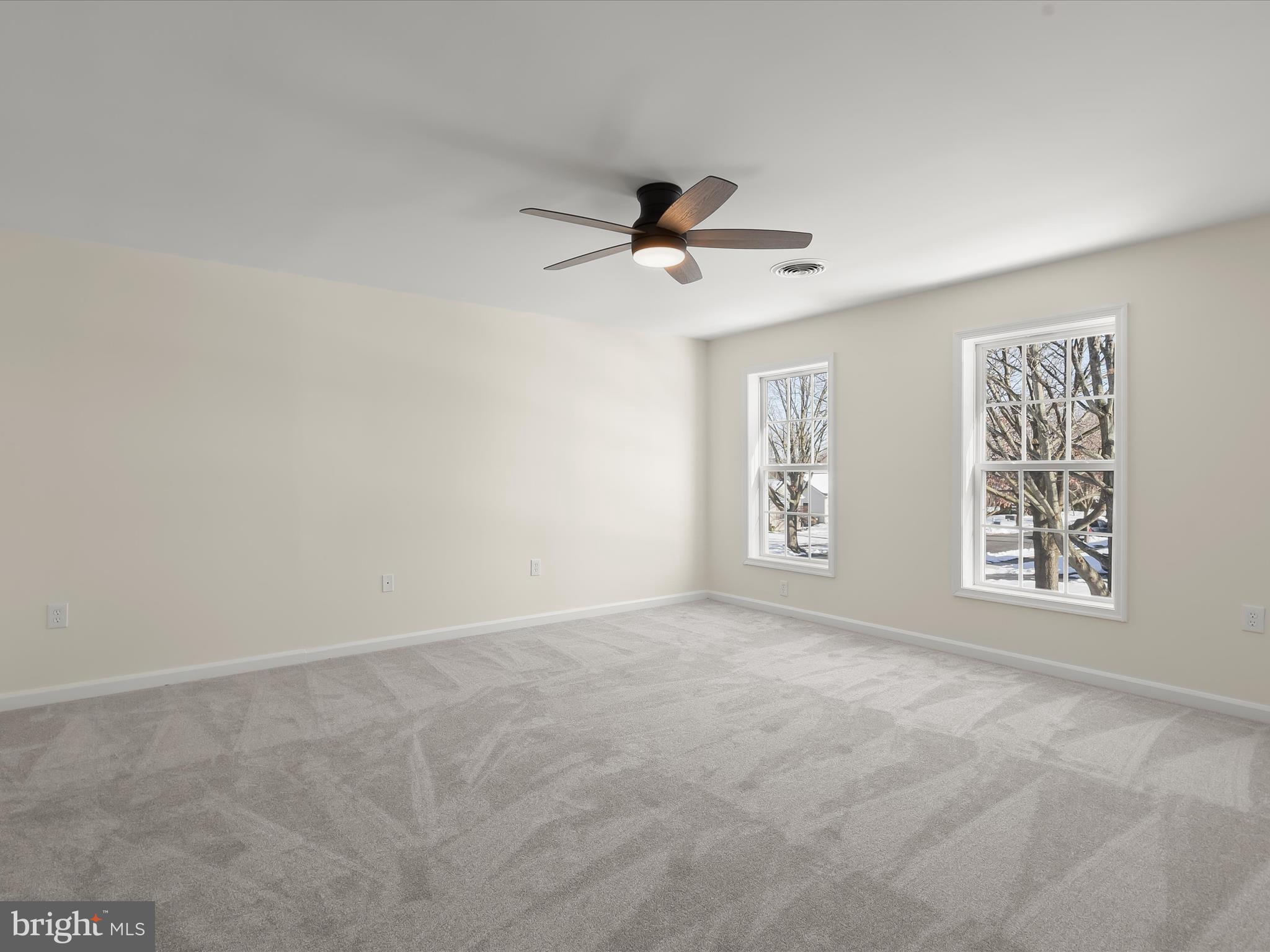 8252 LINCOLN COURT