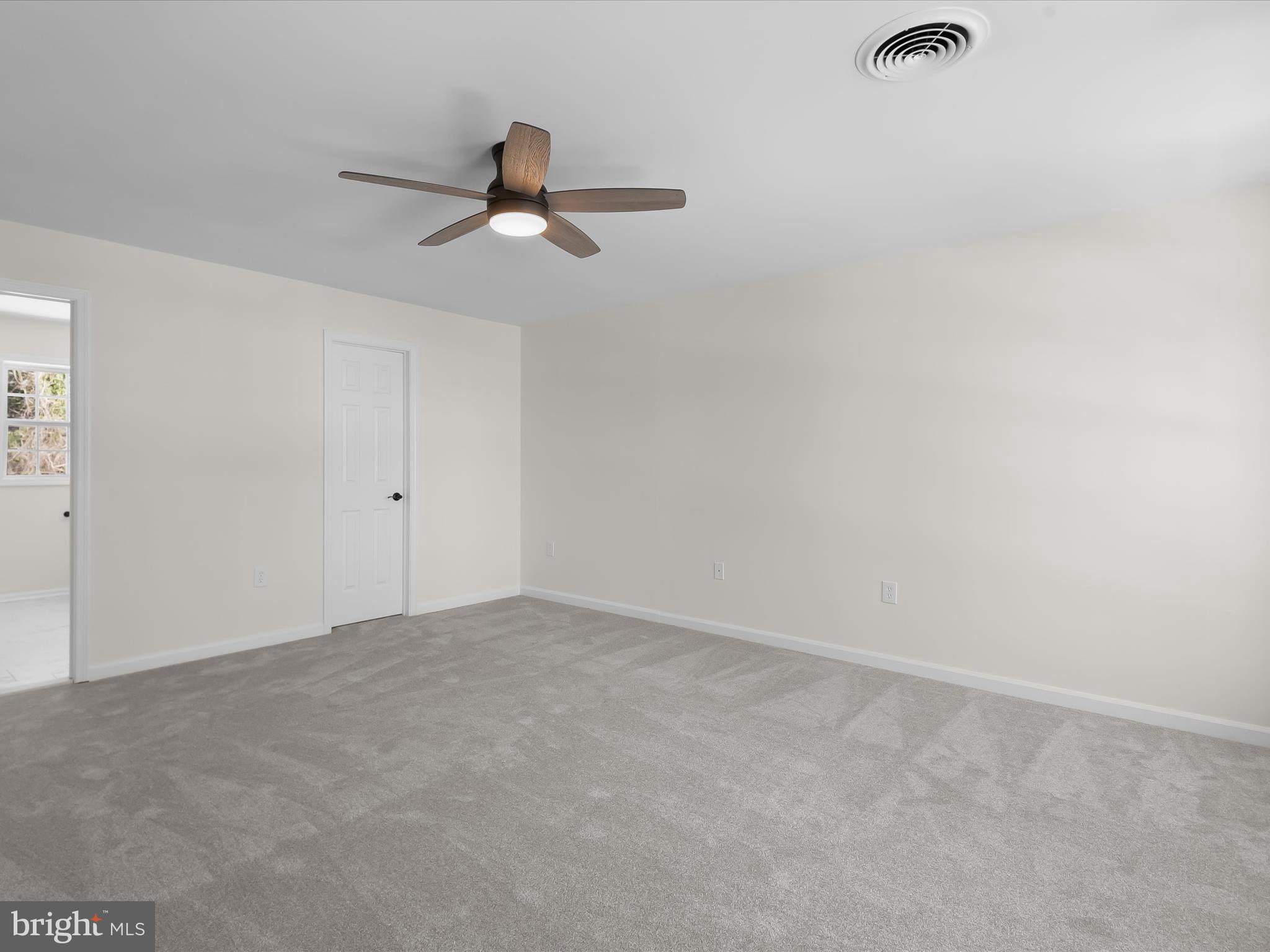 8252 LINCOLN COURT