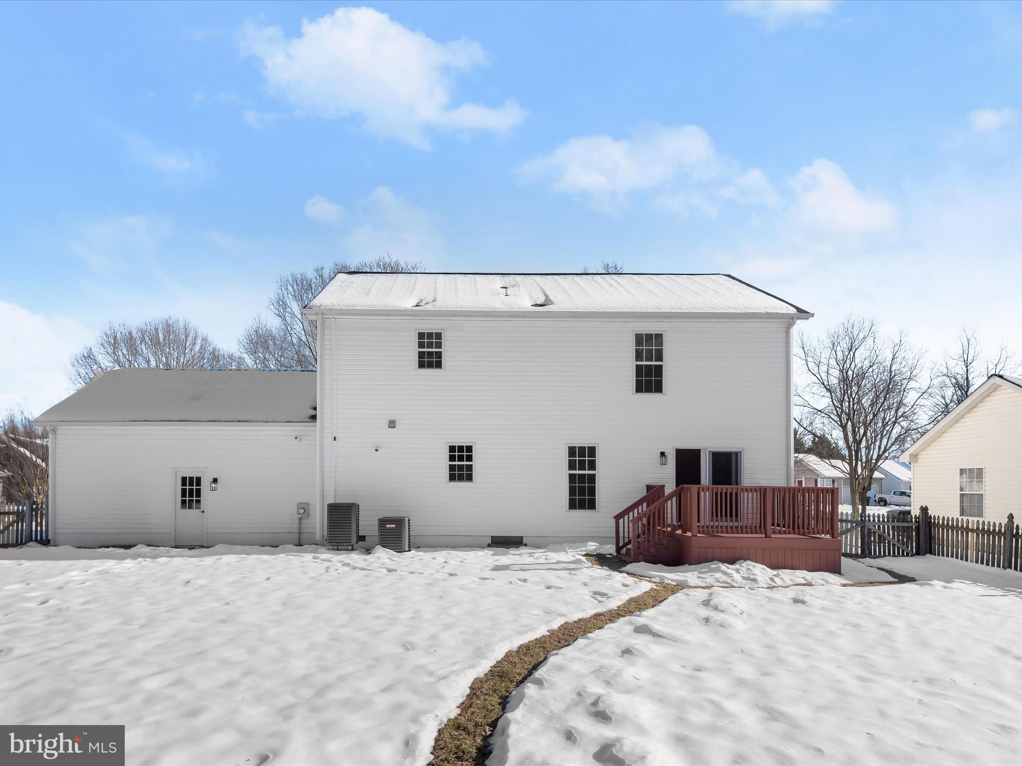 8252 LINCOLN COURT
