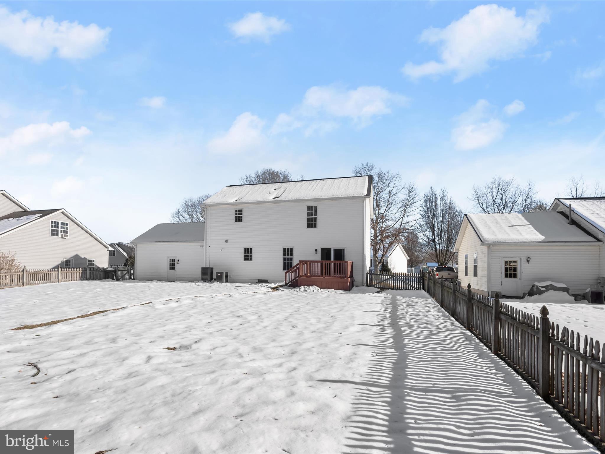 8252 LINCOLN COURT