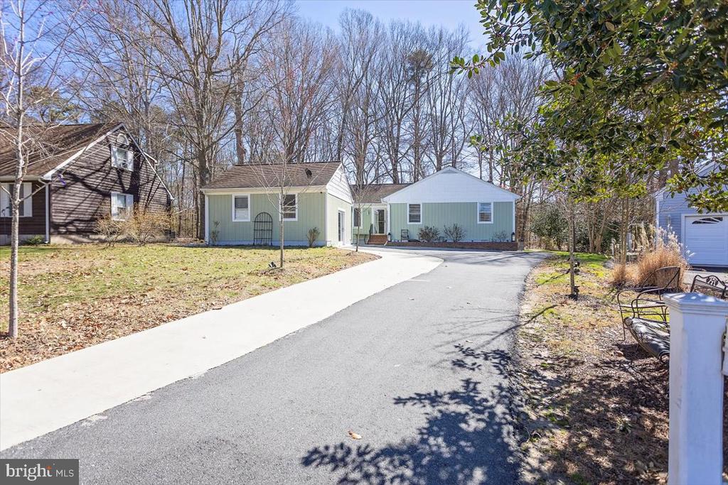 29285 PIN OAK WAY