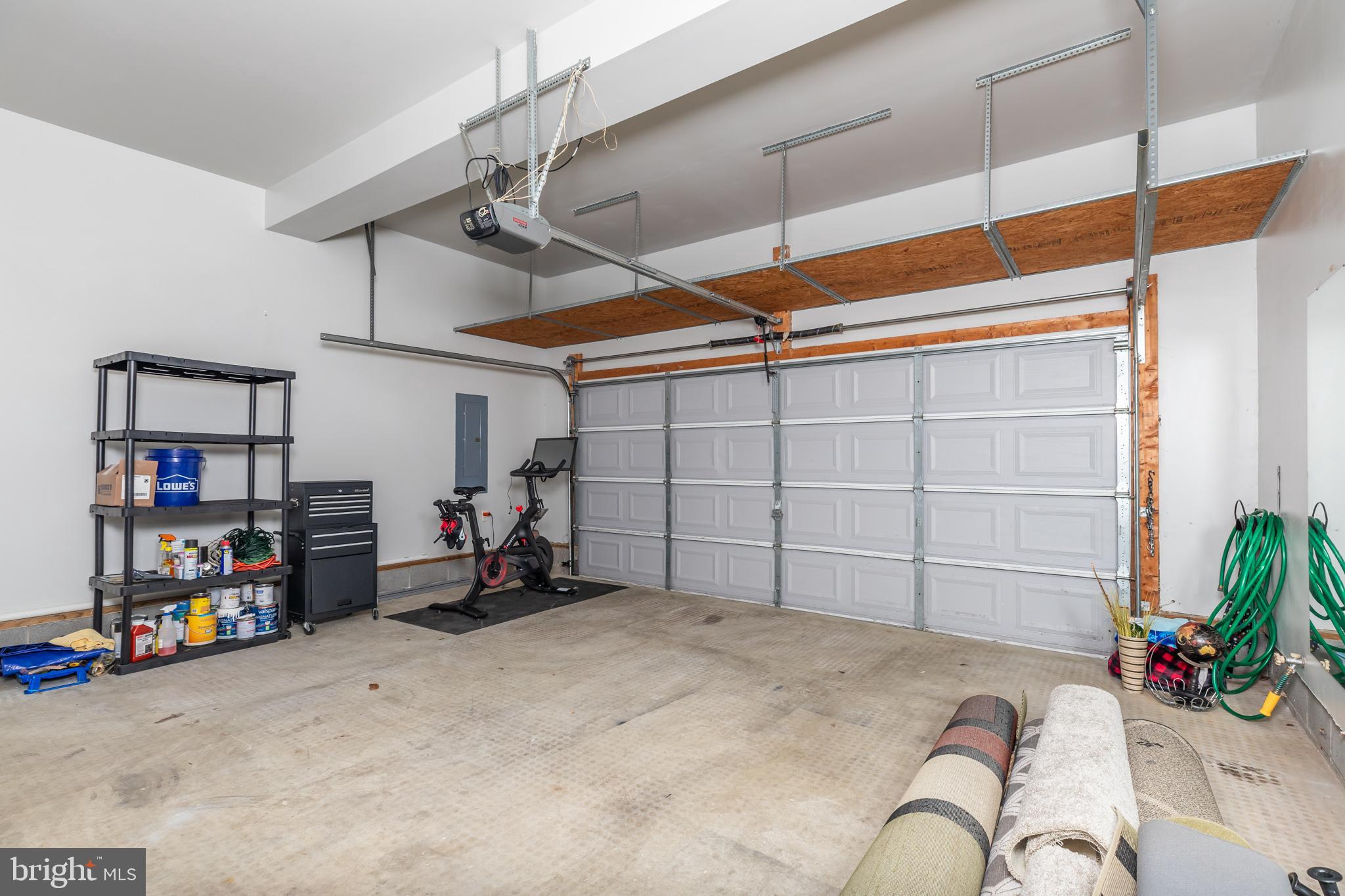 8839 ROUNDHOUSE CIRCLE