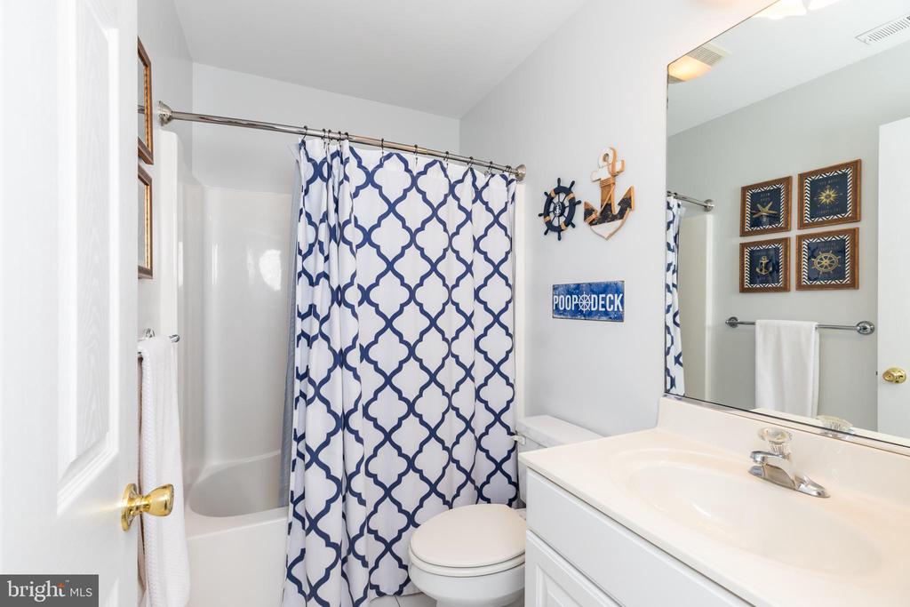 8839 ROUNDHOUSE CIRCLE