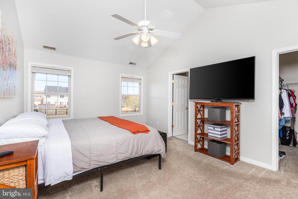 8839 ROUNDHOUSE CIRCLE