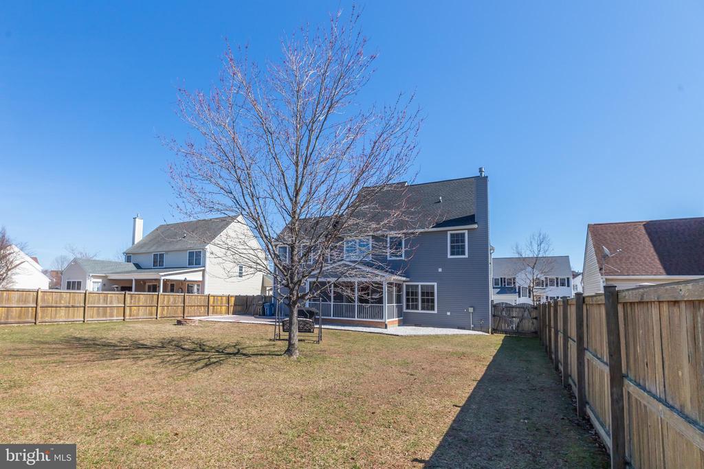 8839 ROUNDHOUSE CIRCLE